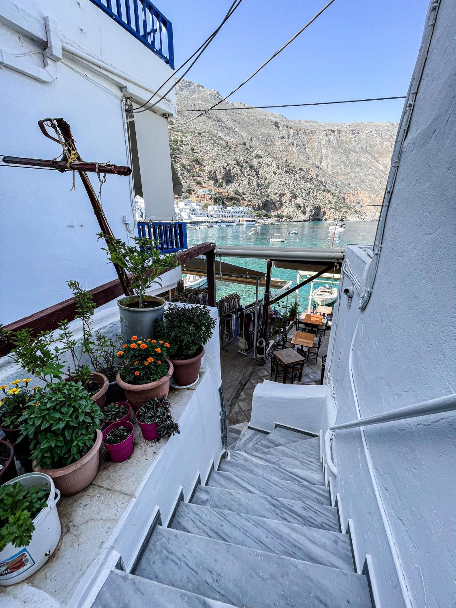 The Blue House Hotel Loutro Exterior foto